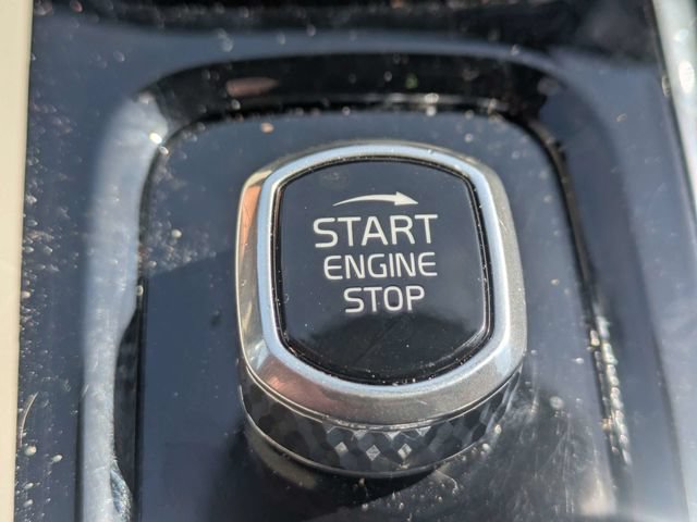 Used 2019 Volvo XC60 T5 Momentum w/ Multimedia Package AWD/4WD image 31