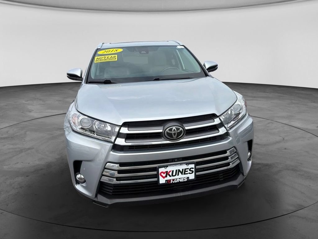 Used 2018 Toyota Highlander Limited Platinum AWD/4WD image 3