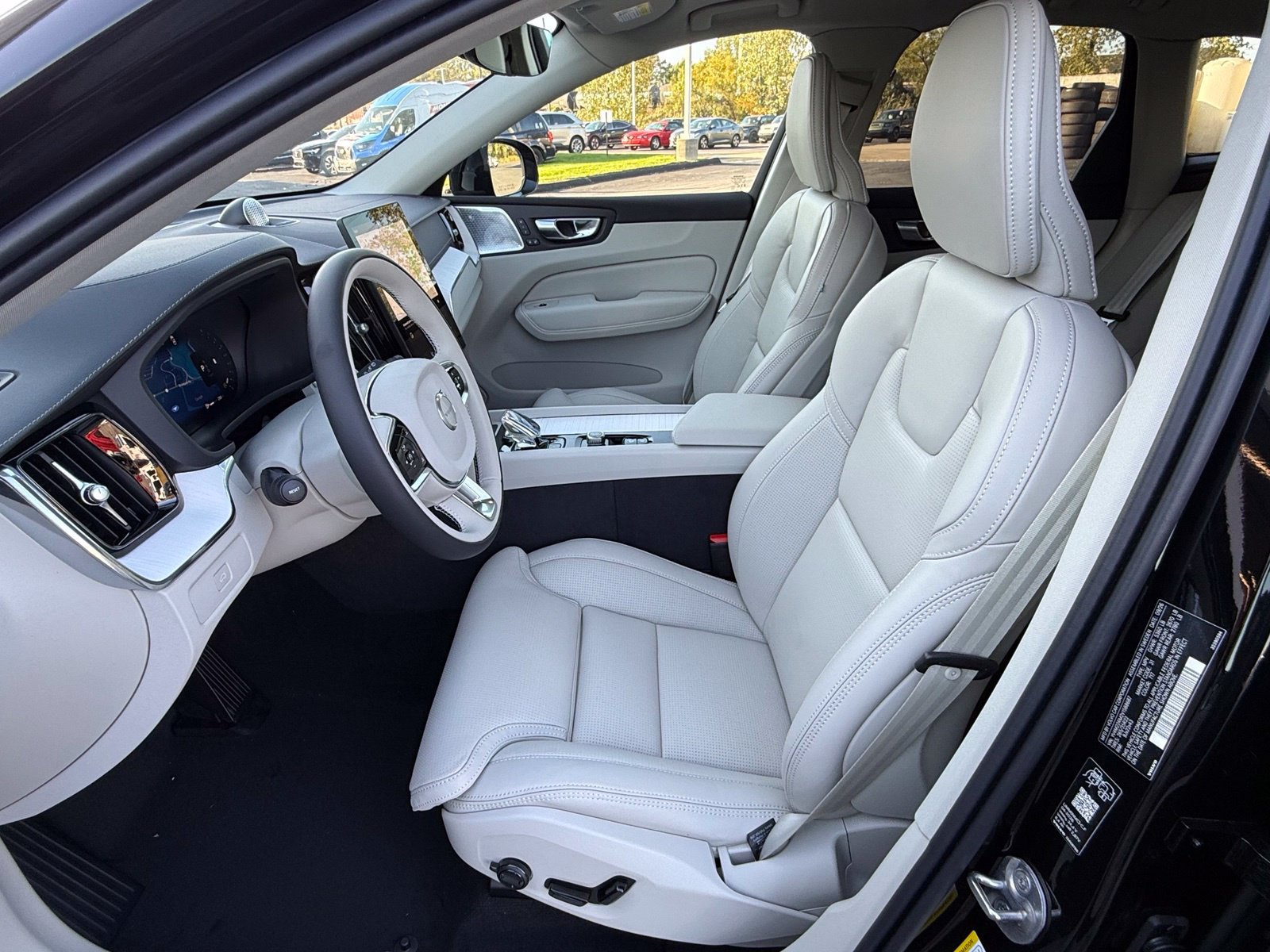 New 2027 Volvo XC60 B5 Ultra AWD/4WD image 14