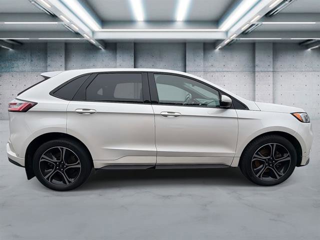 Used 2019 Ford Edge ST w/ Equipment Group 401A image 3