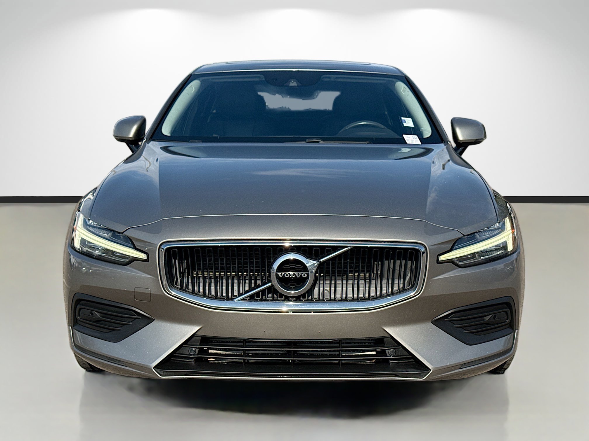 Used 2020 Volvo S60 T6 Momentum image 8