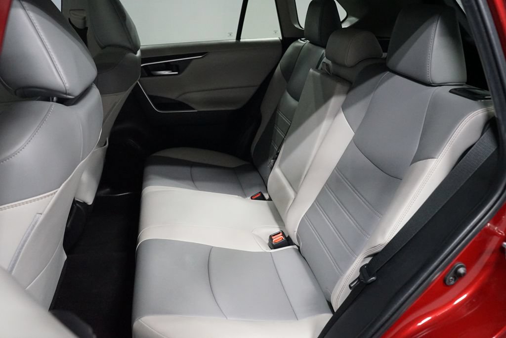 Certified 2022 Toyota RAV4 XLE Premium AWD/4WD image 28