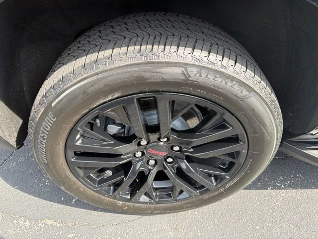 Certified 2024 GMC Yukon Denali w/ Advanced Technology Package AWD/4WD image 8