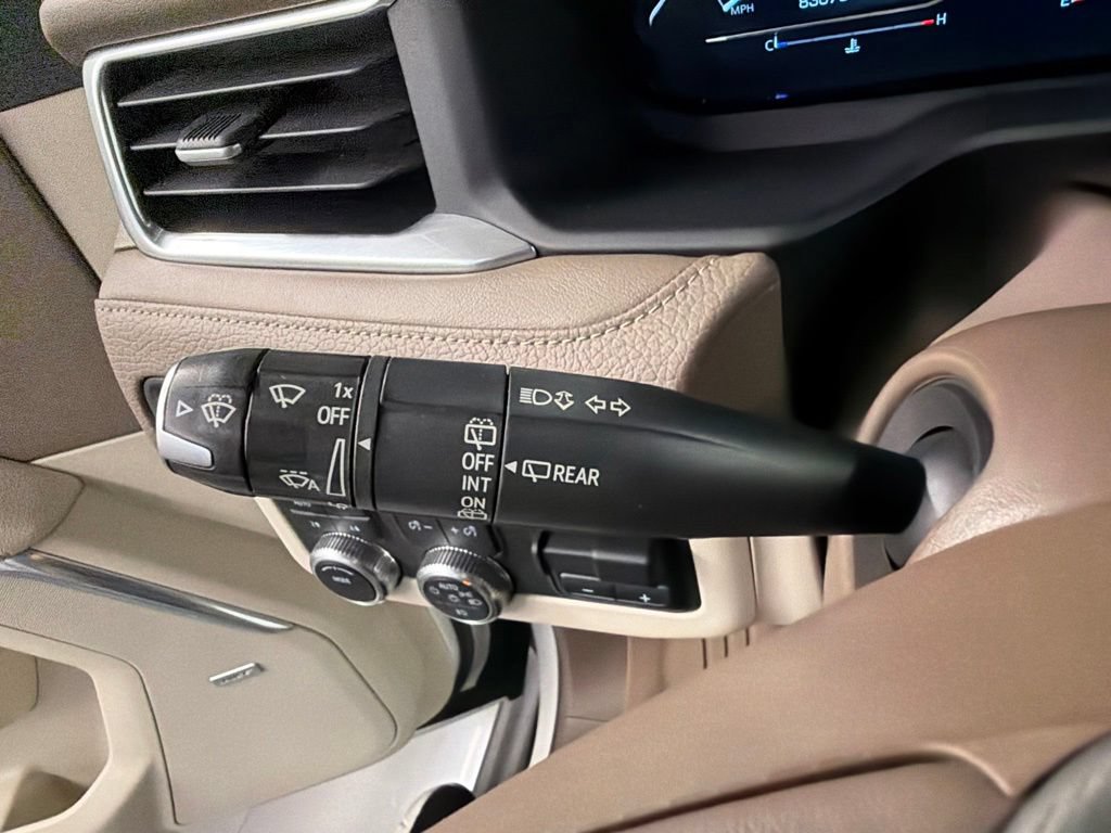 Used 2022 GMC Yukon XL Denali w/ Denali Premium Package AWD/4WD image 20