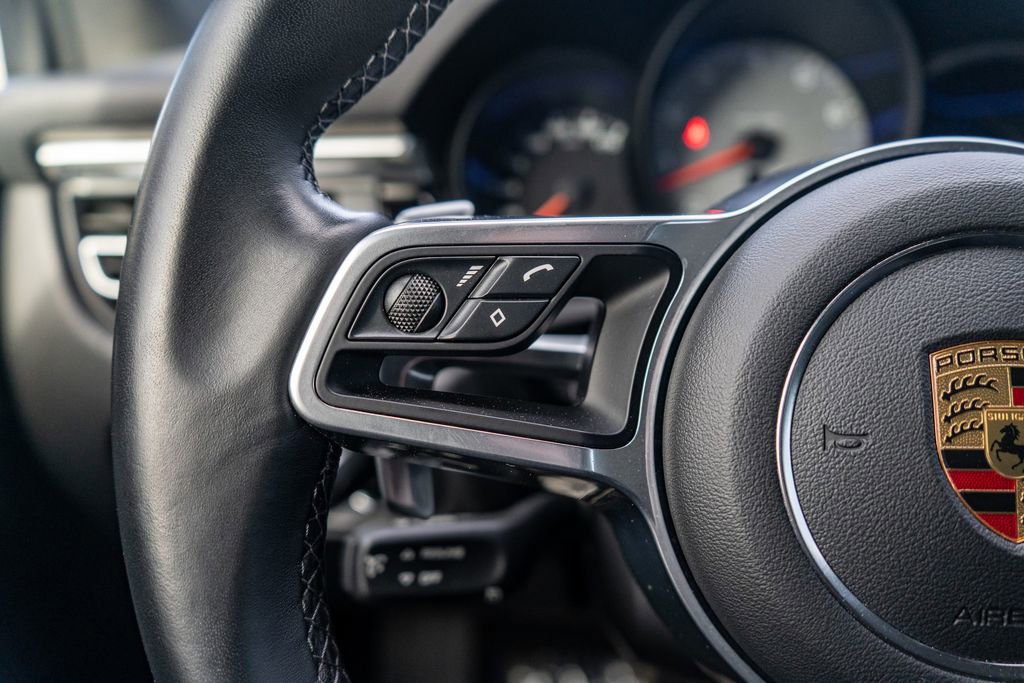 Used 2021 Porsche Macan S image 22