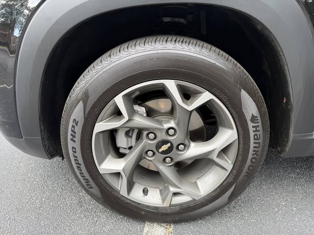 Used 2025 Chevrolet Trax LT w/ Driver Confidence Package FWD image 36