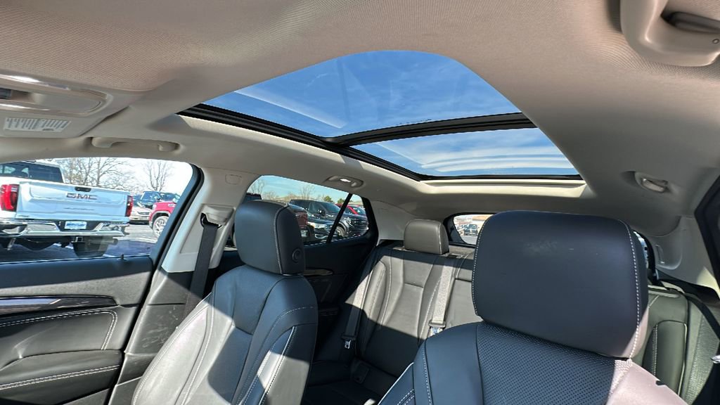 Certified 2021 Buick Envision Essence w/ Sport Touring Package image 16