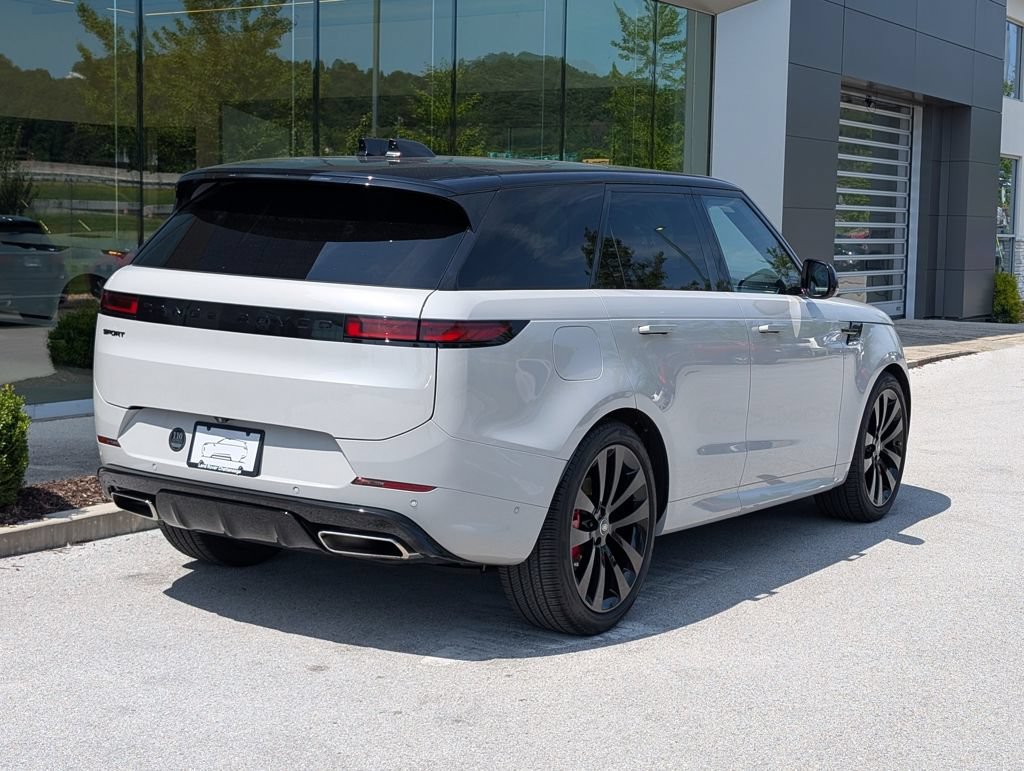 Used 2024 Land Rover Range Rover Sport Dynamic SE AWD/4WD image 7