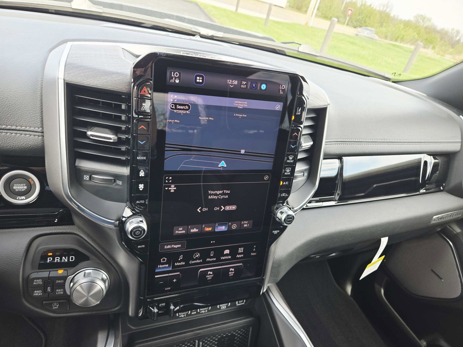 New 2026 RAM 1500 Laramie AWD/4WD image 24