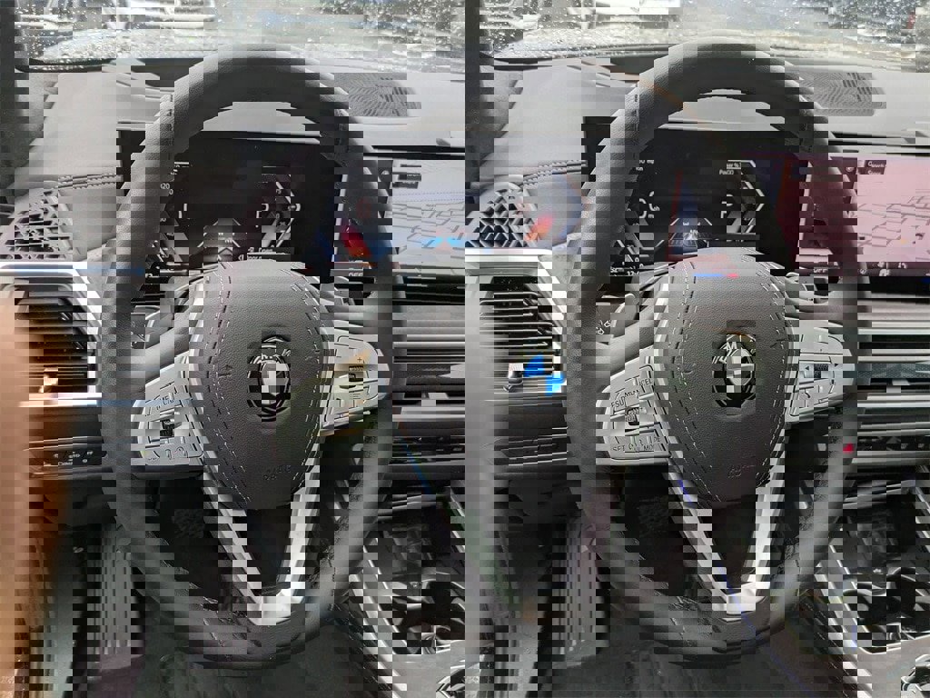 New 2025 BMW X7 xDrive40i w/ Premium Package image 17