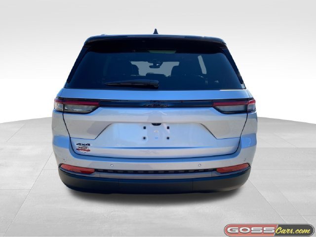 New 2026 Jeep Grand Cherokee Limited w/ Limited Altitude Package AWD/4WD image 4
