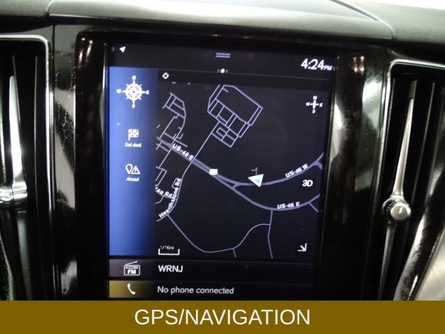 Used 2018 Volvo XC60 T5 Momentum w/ Vision Package image 14