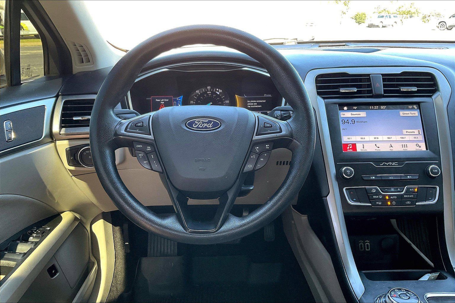 Used 2019 Ford Fusion SE image 5