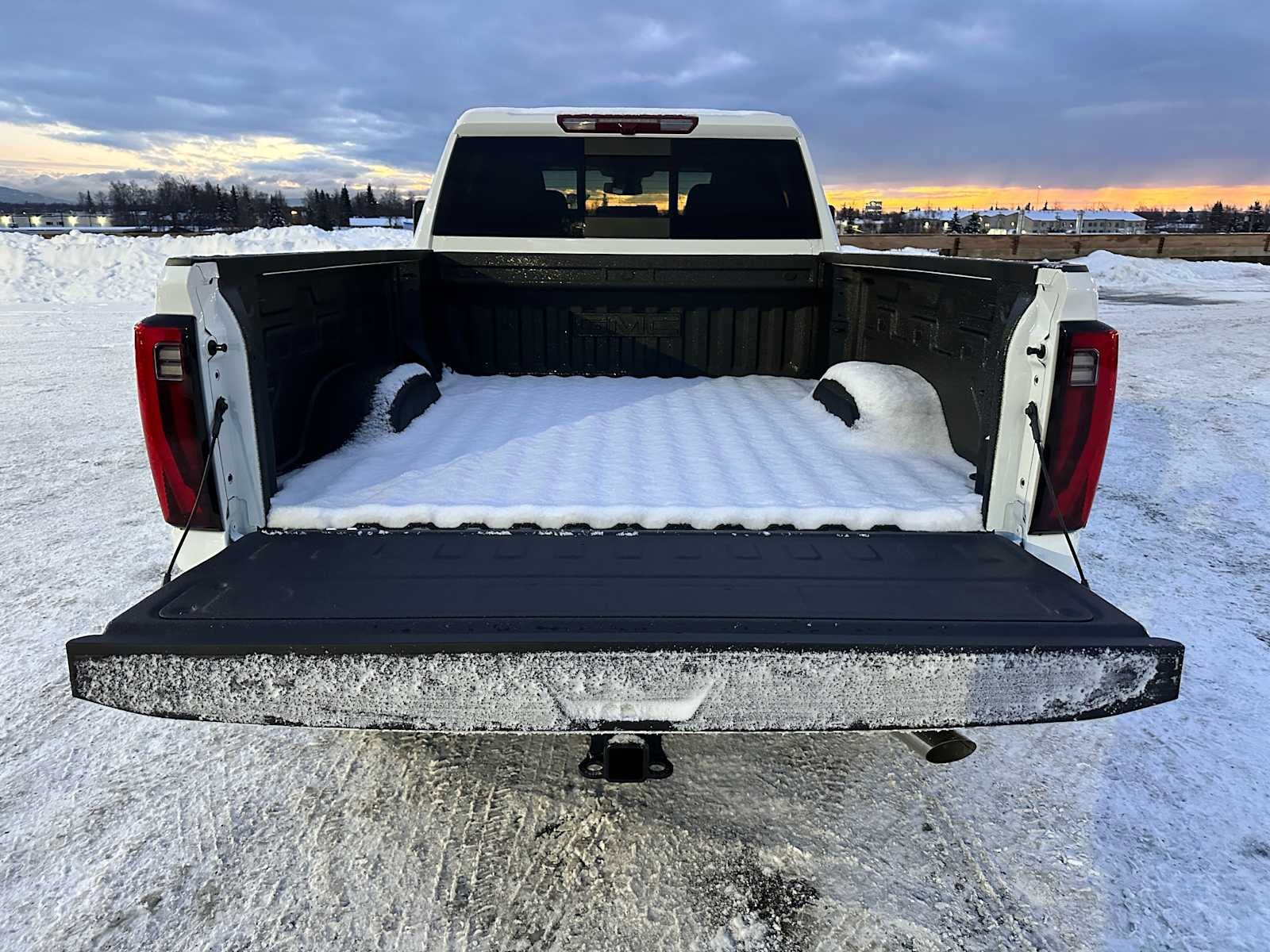 New 2026 GMC Sierra 2500 SLT w/ SLT Convenience Package image 14