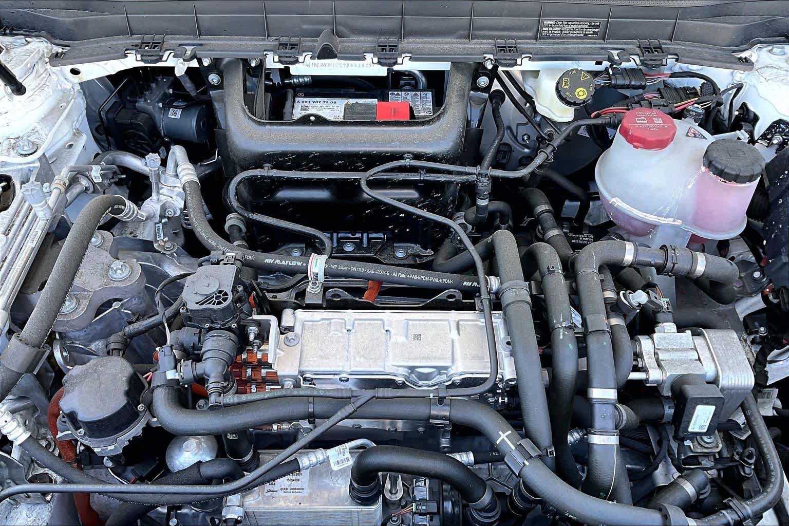 Used 2023 Mercedes-Benz EQB 300 4MATIC image 31