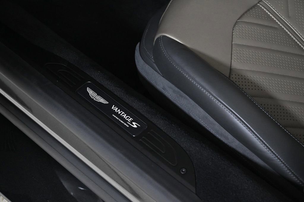 Used 2026 Aston Martin V8 Vantage S image 21