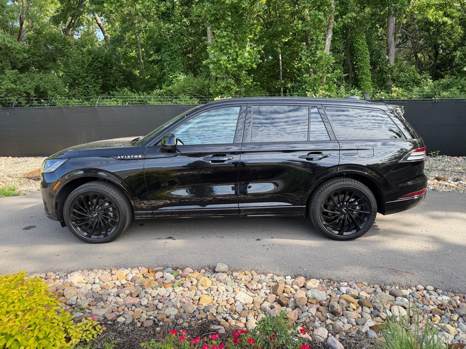 New 2026 Lincoln Aviator Reserve AWD/4WD image 2