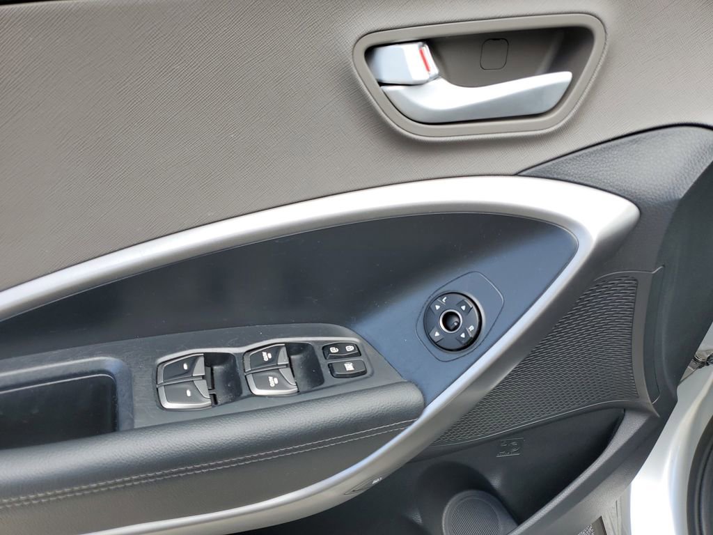 Used 2016 Hyundai Santa Fe Sport w/ Option Group 03 image 19