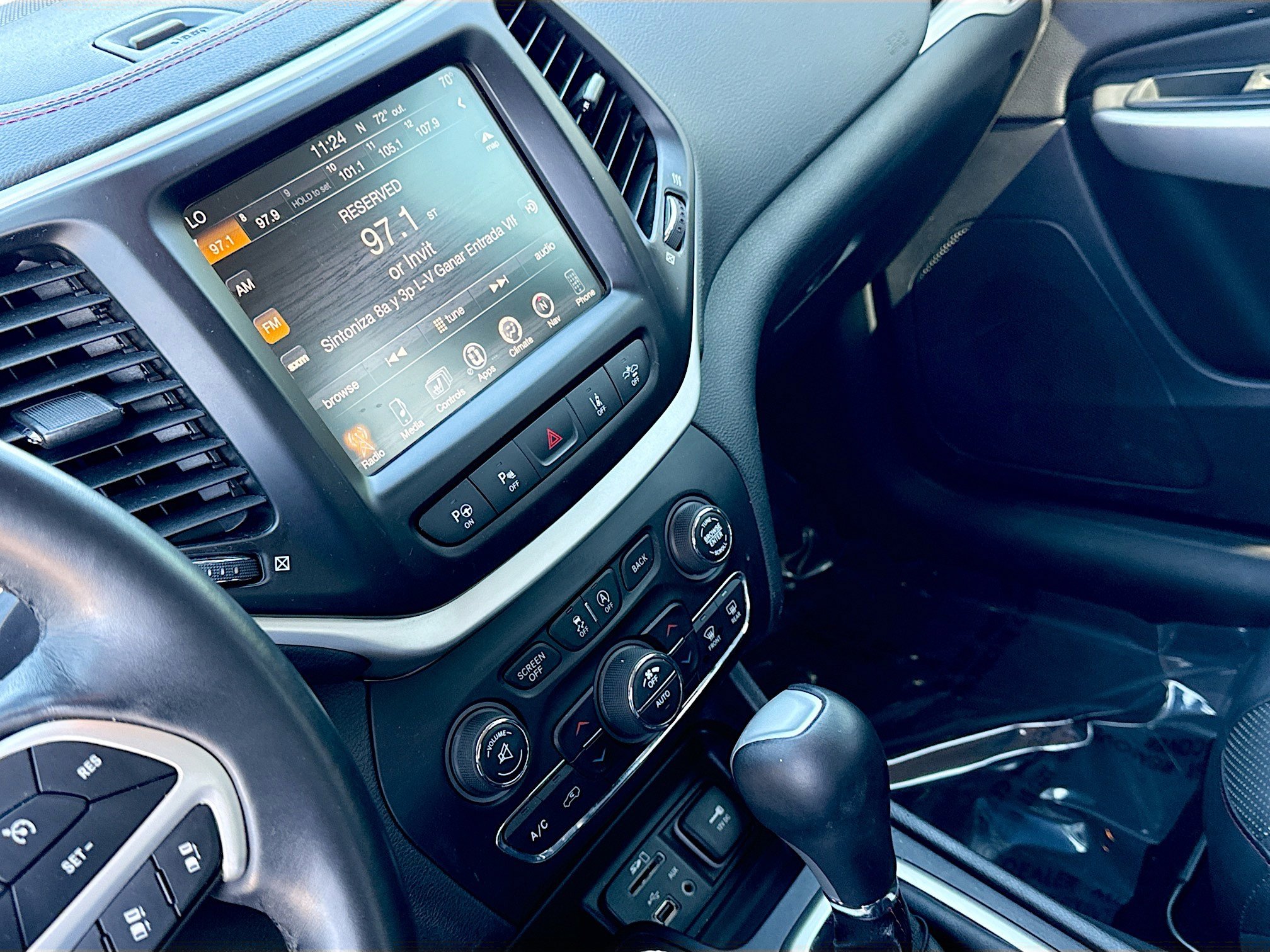 Used 2018 Jeep Cherokee Trailhawk w/ Quick Order Package 27L image 27