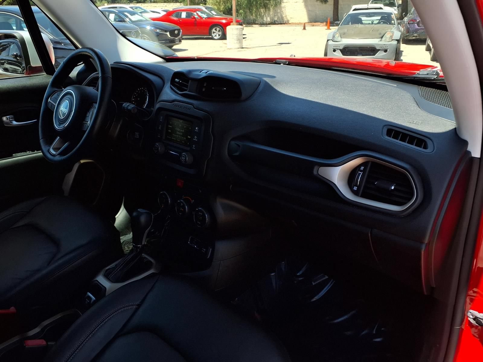 Used 2017 Jeep Renegade Limited FWD image 23