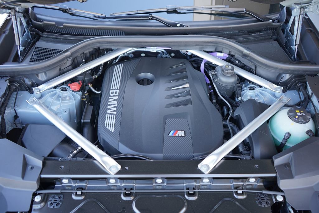 New 2026 BMW X6 xDrive40i w/ Climate Comfort Package image 21