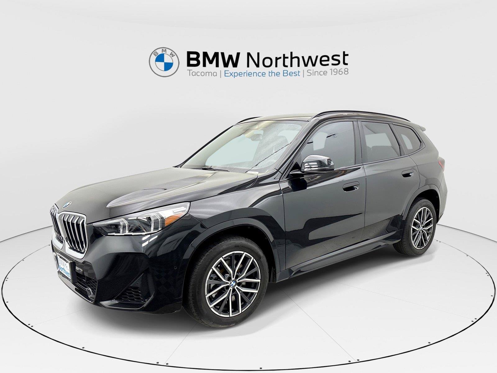 Used 2023 BMW X1 xDrive28i w/ M Sport Package AWD/4WD image 1