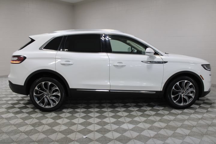 Used 2022 Lincoln Nautilus Reserve AWD/4WD image 13