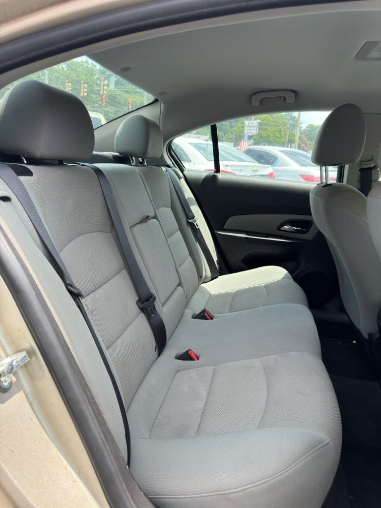 Used 2014 Chevrolet Cruze LT FWD image 6