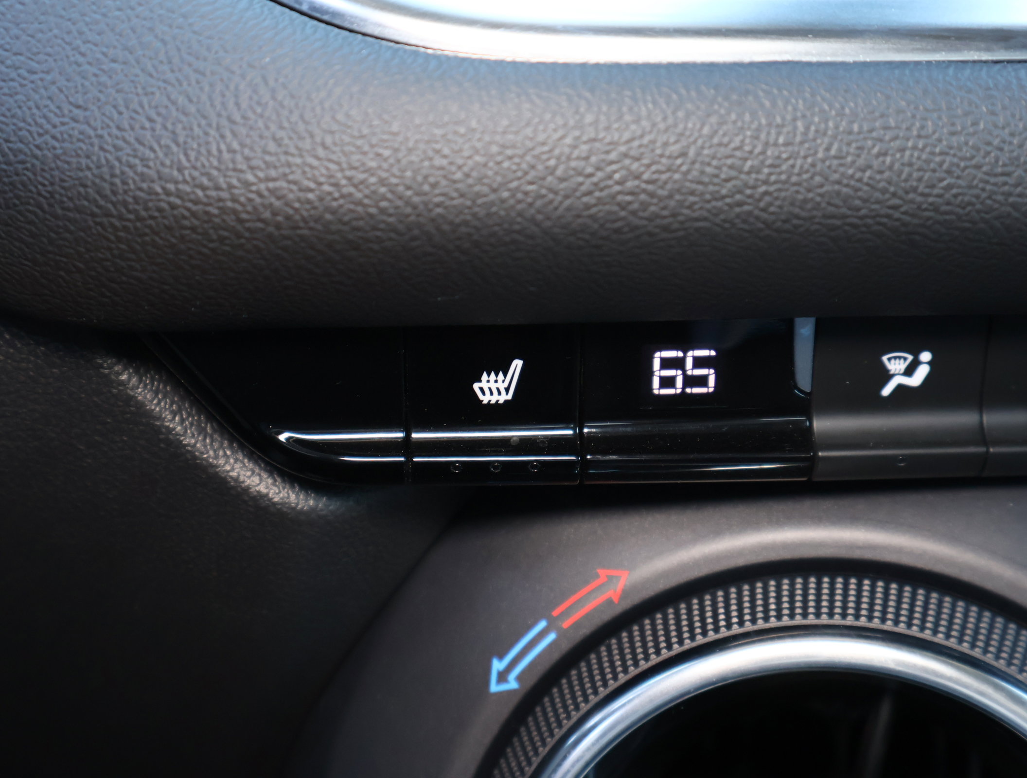 Used 2025 Chevrolet Blazer LT image 20