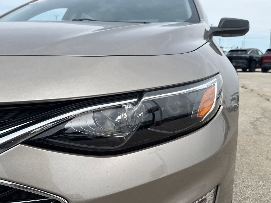 Used 2022 Chevrolet Malibu LS FWD image 10