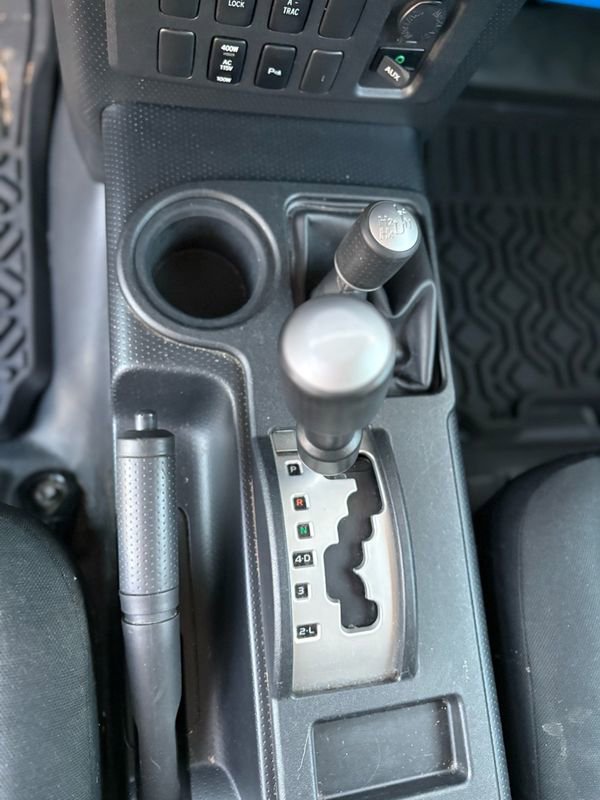 Used 2007 Toyota FJ Cruiser 4WD image 14