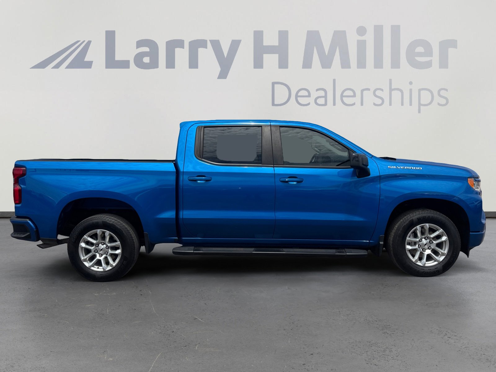 Used 2024 Chevrolet Silverado 1500 RST RWD image 6