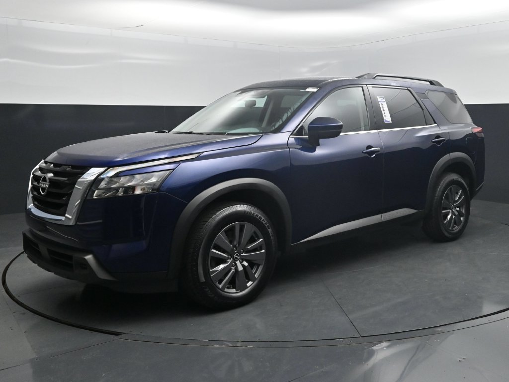 Used 2025 Nissan Pathfinder SV