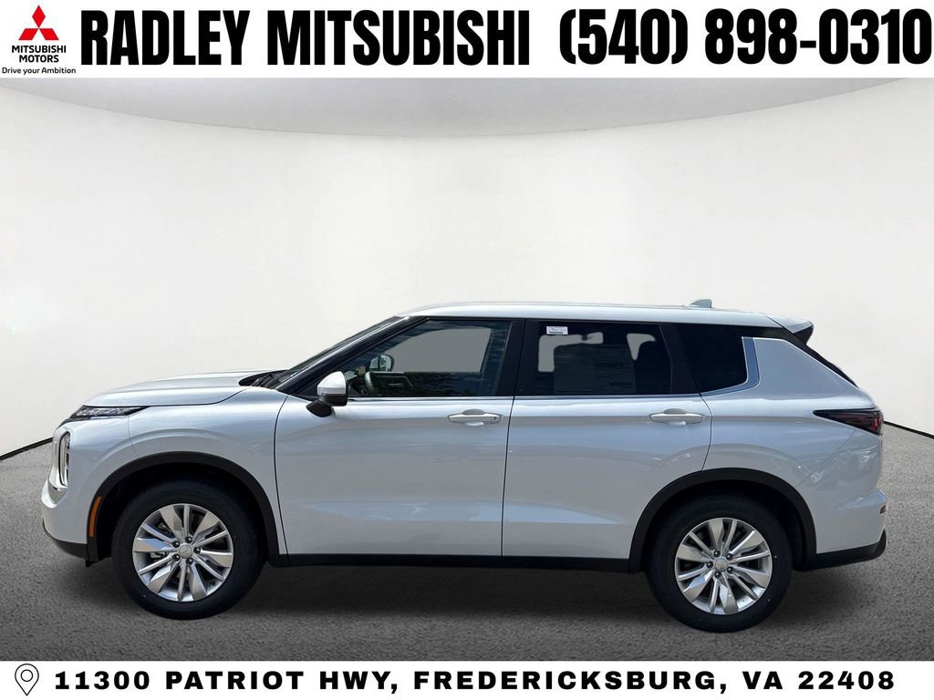 New 2026 Mitsubishi Outlander ES image 16