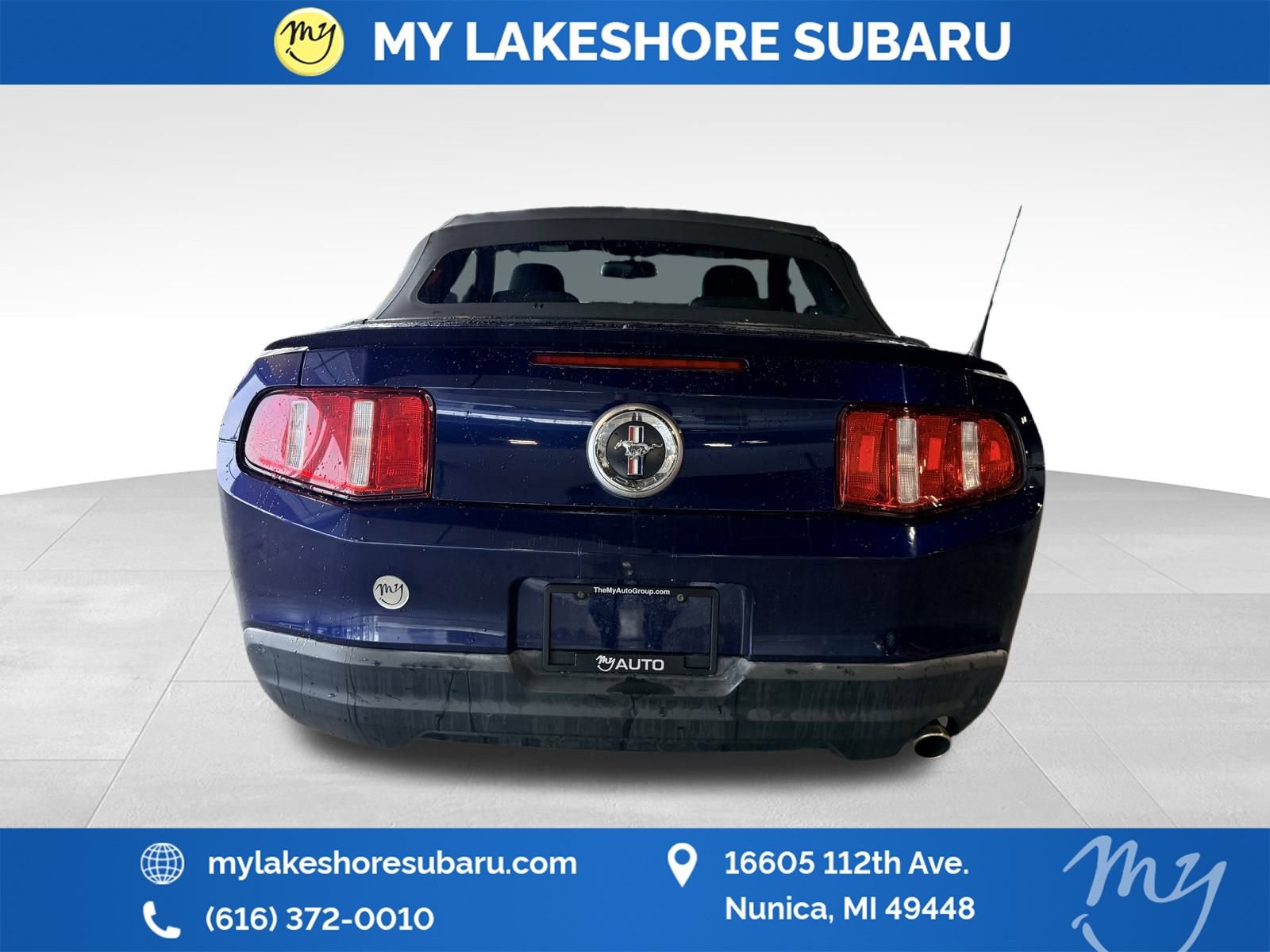 Used 2010 Ford Mustang Convertible image 6