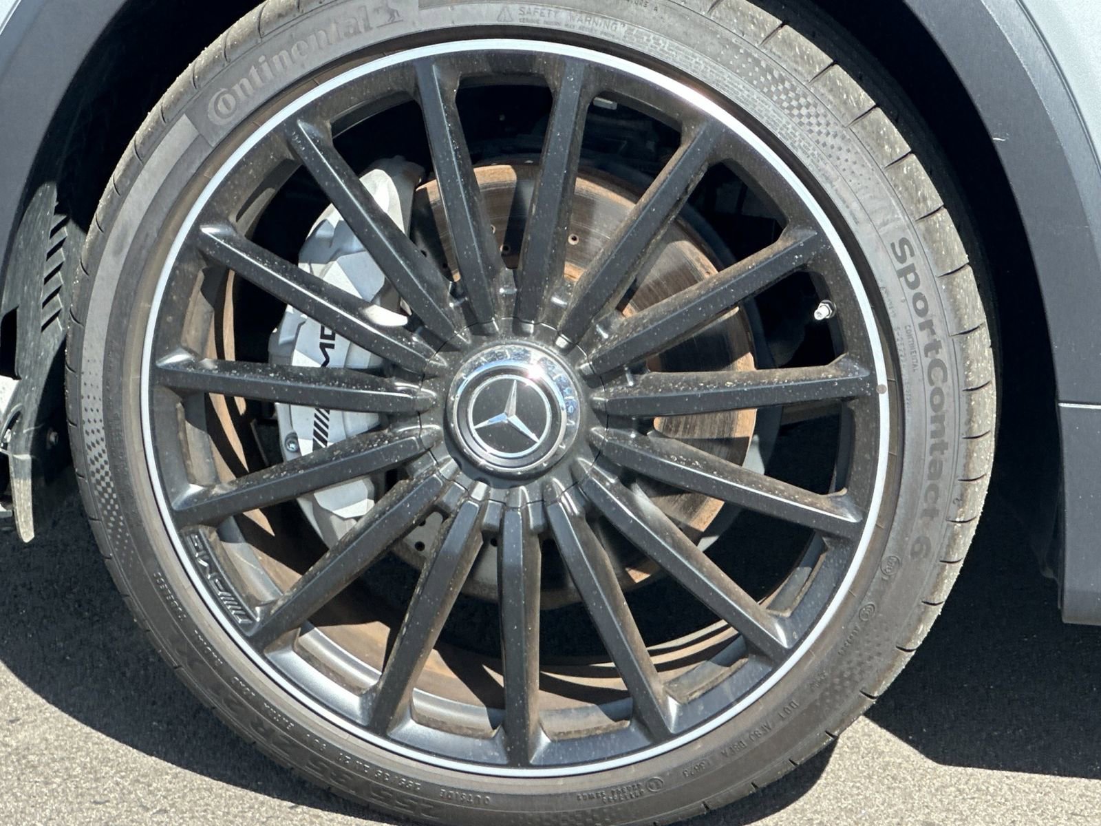 Used 2024 Mercedes-Benz GLB 35 AMG 4MATIC image 32