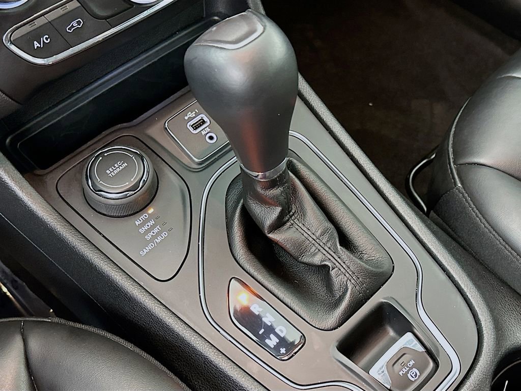 Certified 2020 Jeep Cherokee Latitude Plus image 23