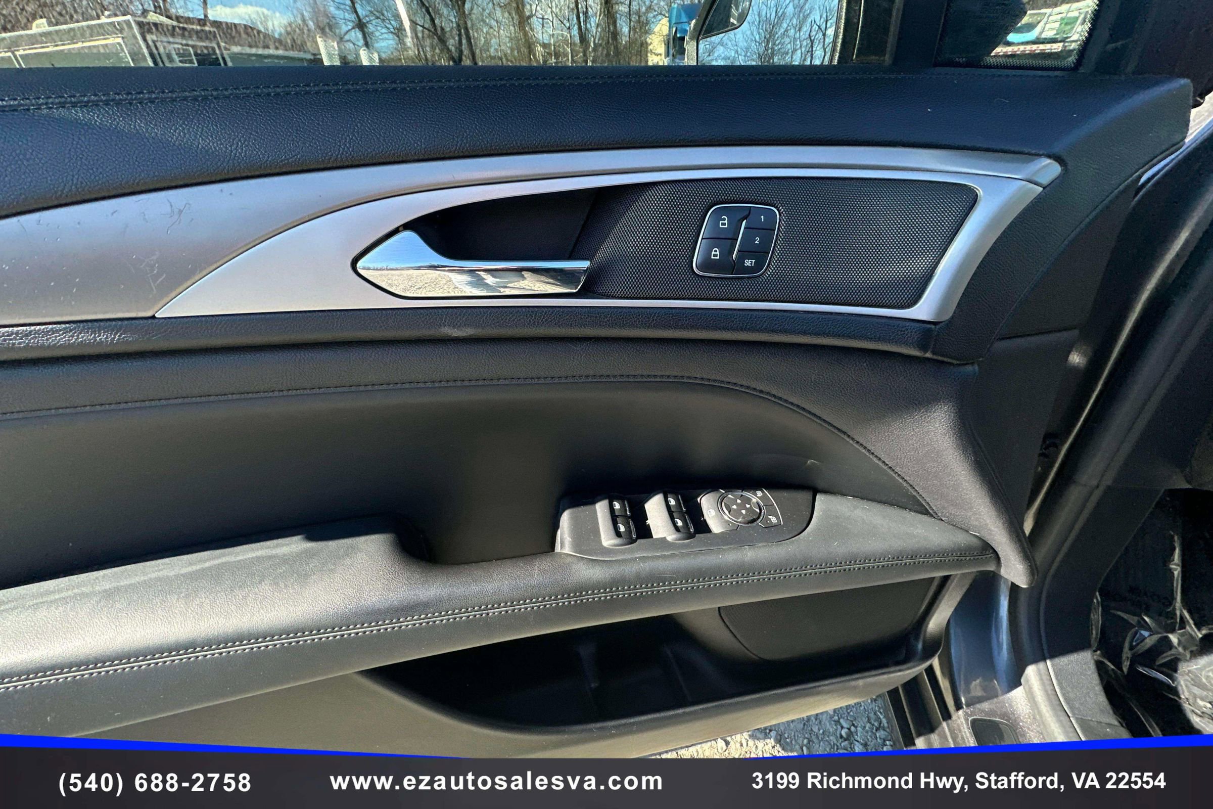 Used 2017 Lincoln MKZ Premiere image 16