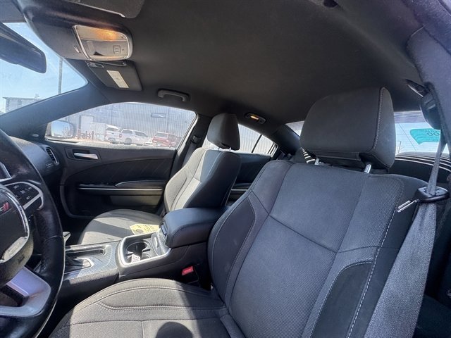 Used 2016 Dodge Charger SXT image 9