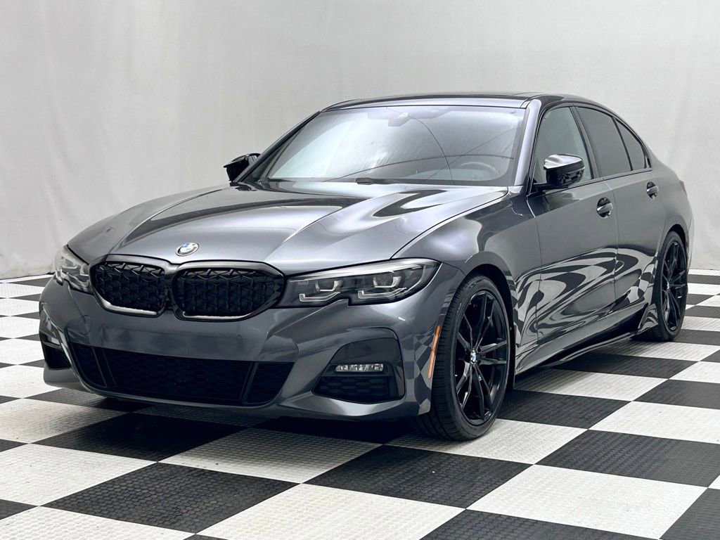 Used 2022 BMW 330i Sedan w/ M Sport Package RWD image 4