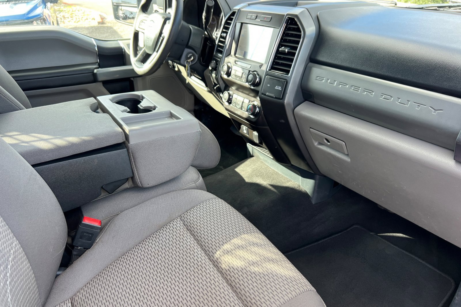 Certified 2022 Ford F550 4x4 Regular Cab Super Duty image 15