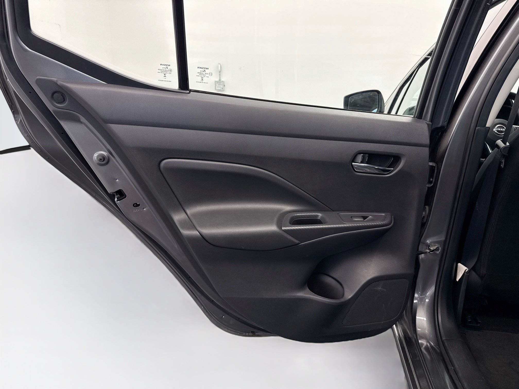 Used 2025 Nissan Versa SV FWD image 26