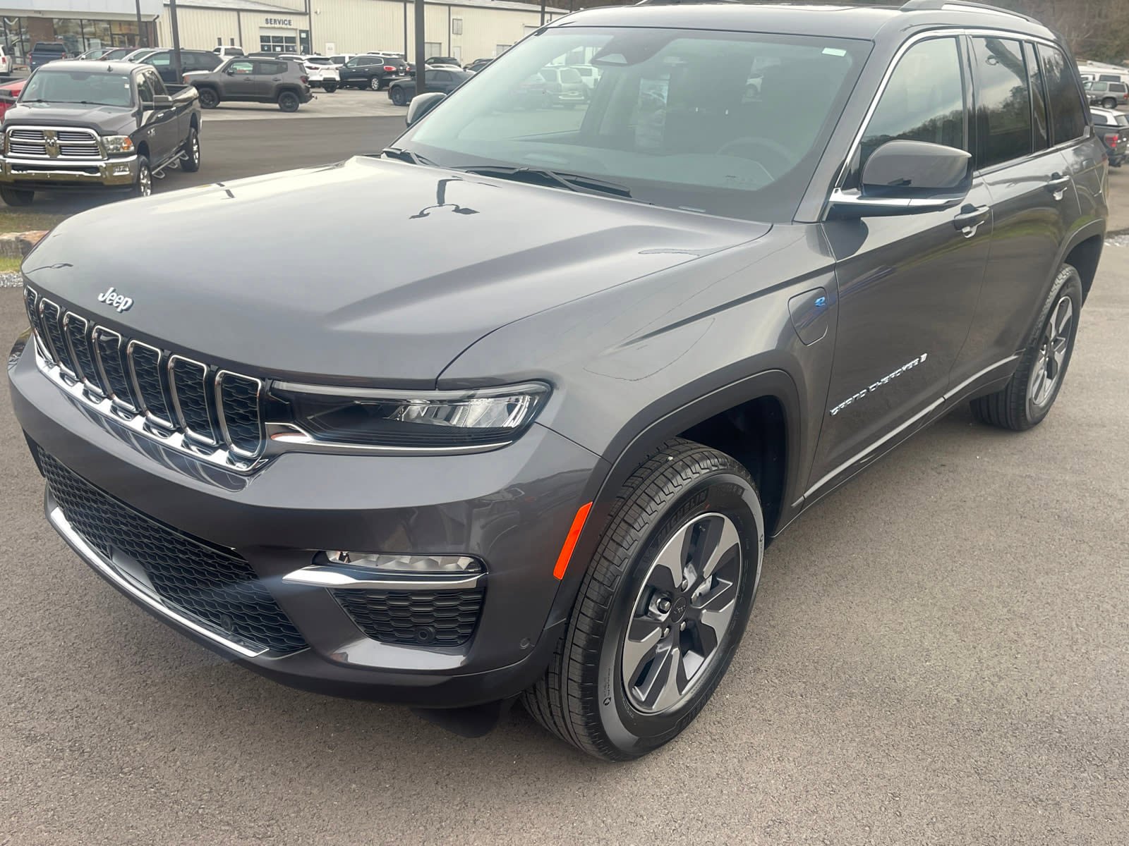New 2022 Jeep Grand Cherokee Limited 4xe w/ Luxury Tech Group II