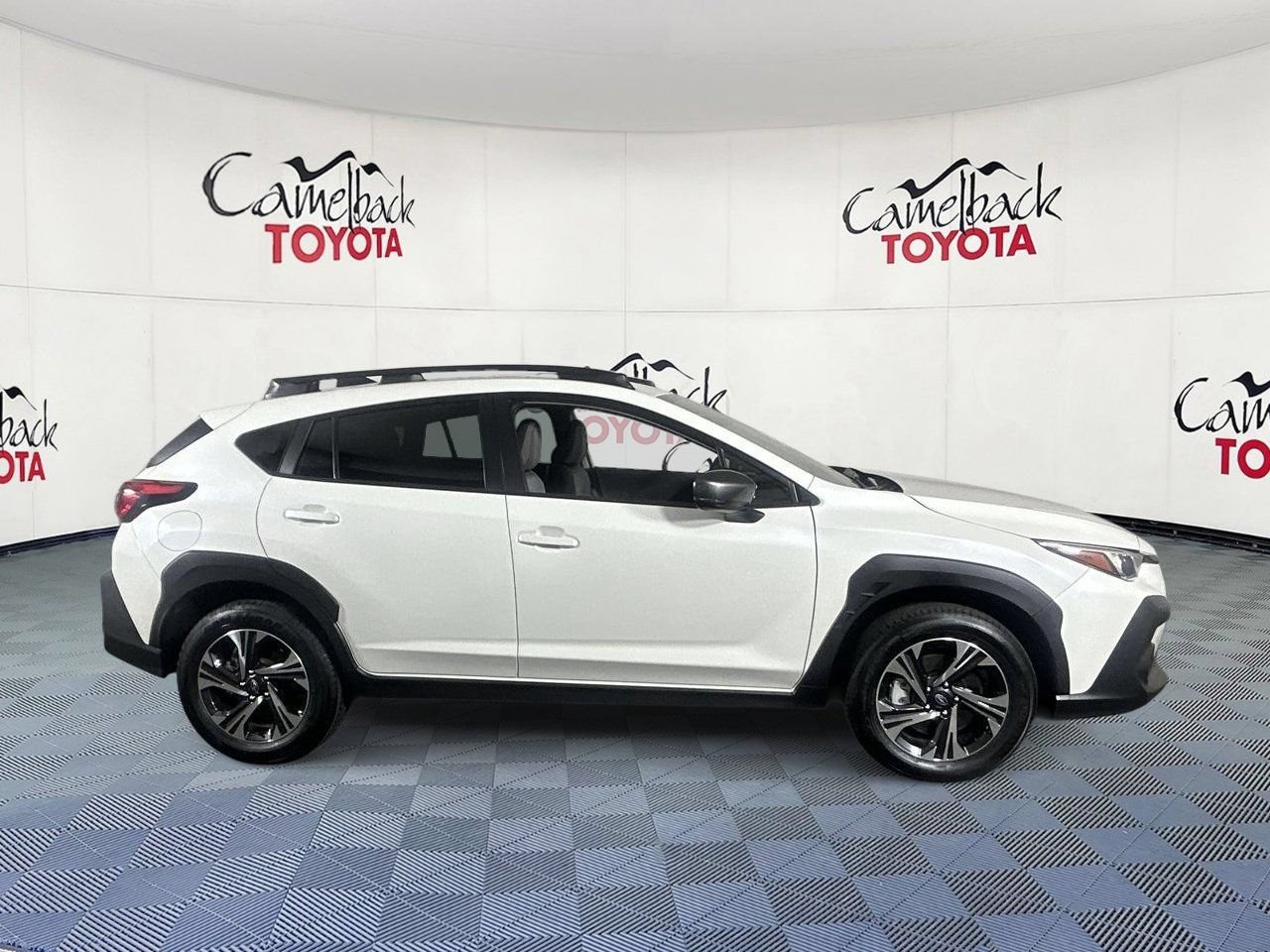 Used 2024 Subaru Crosstrek 2.0i Premium w/ Crosstrek Mirror Package AWD/4WD image 9
