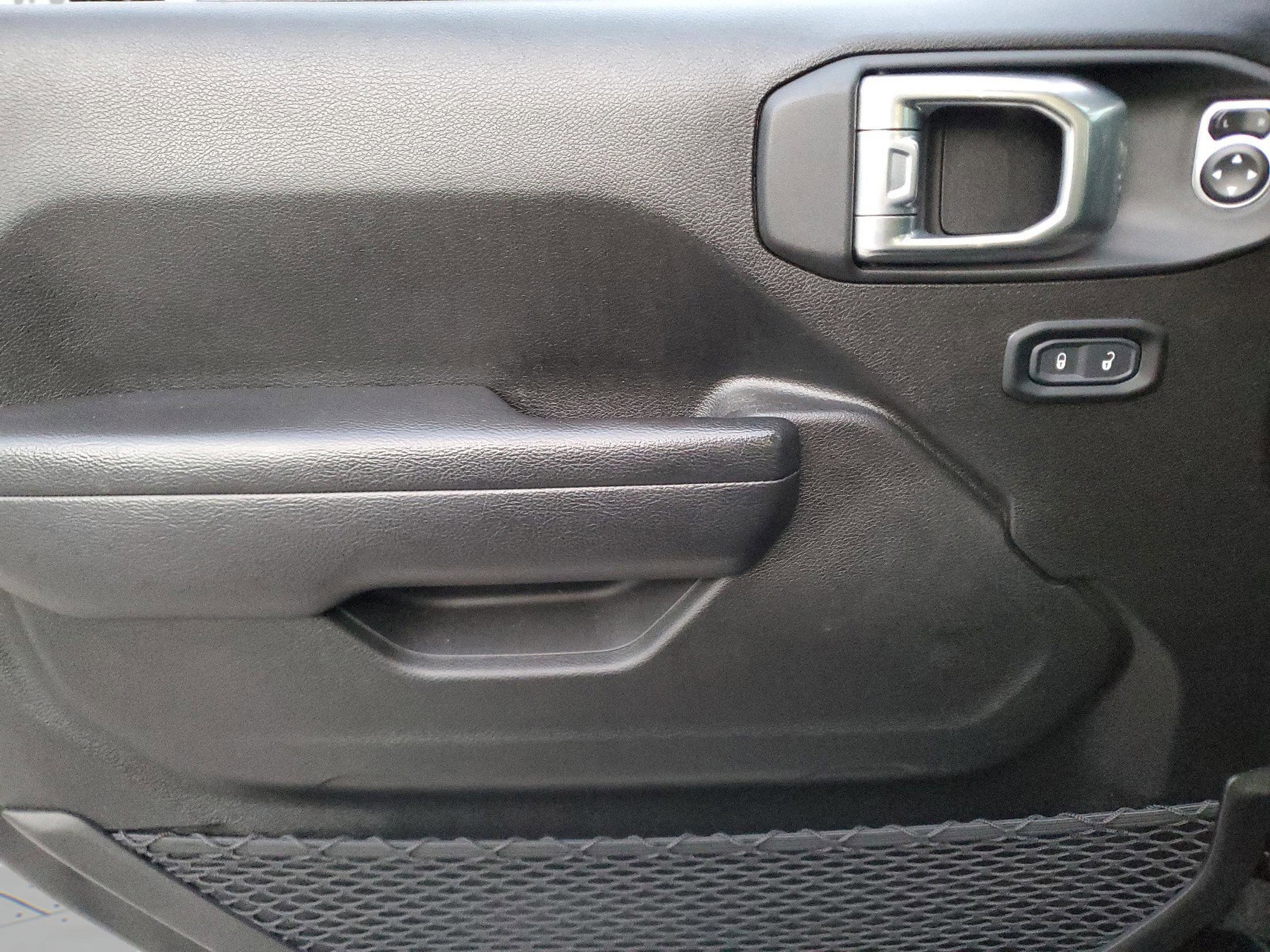 Used 2024 Jeep Gladiator Sport image 16