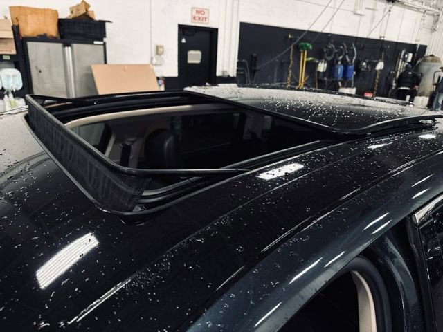 Used 2022 Lincoln Nautilus Reserve w/ Luxury Package AWD/4WD image 11