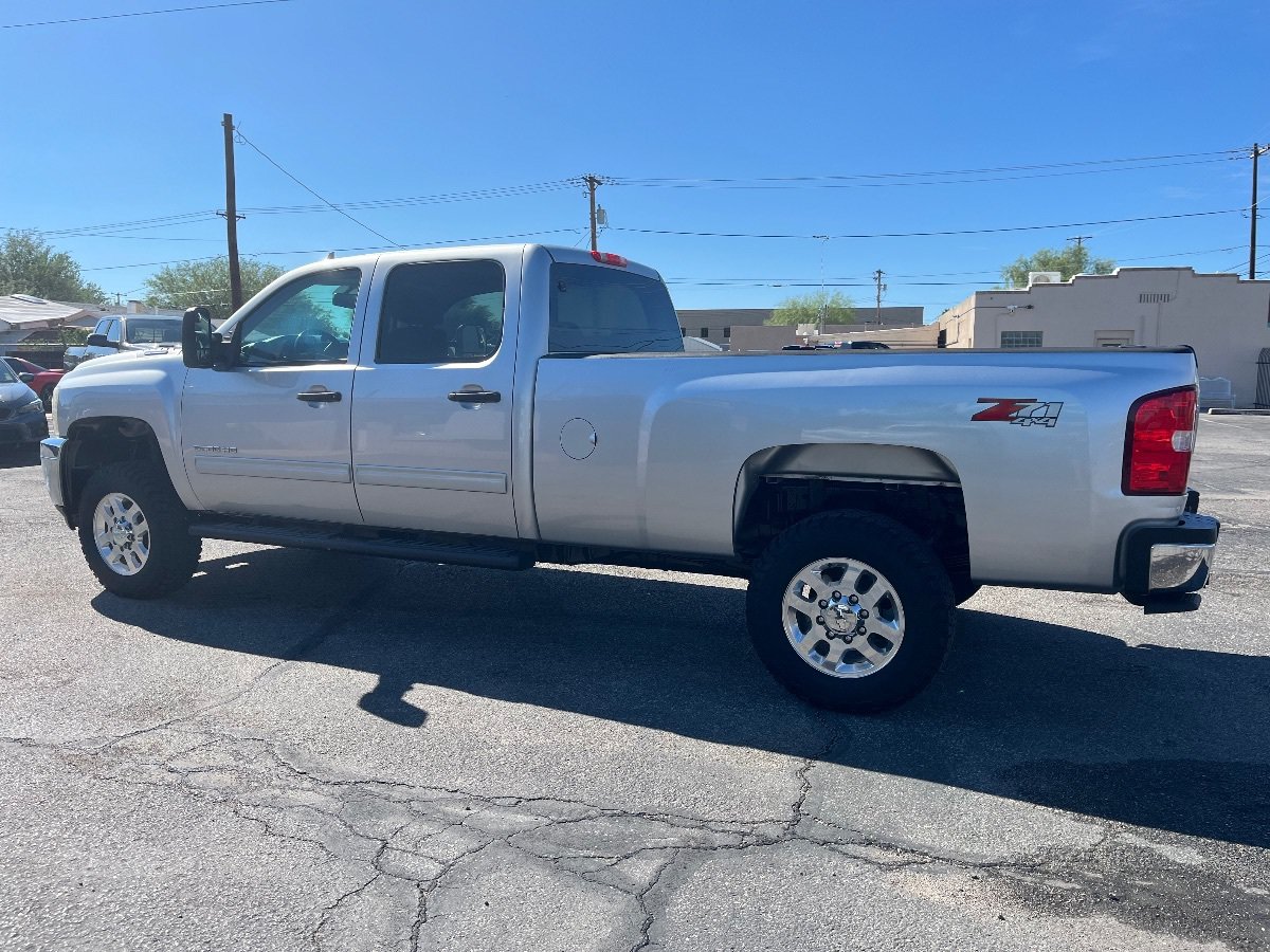 Used 2014 Chevrolet Silverado 3500 LT w/ Interior Plus Package AWD/4WD image 8