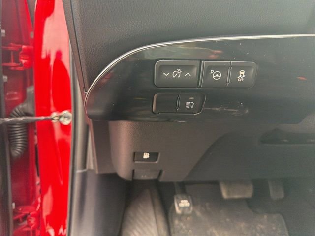 Used 2020 Toyota Prius LE FWD image 16