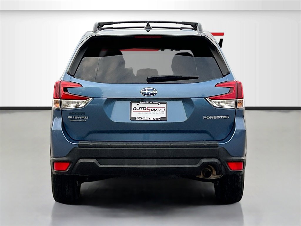 Used 2024 Subaru Forester Premium image 6