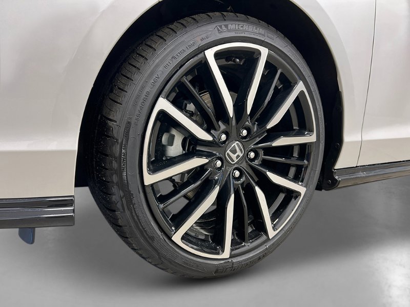 New 2025 Honda Accord Touring image 11